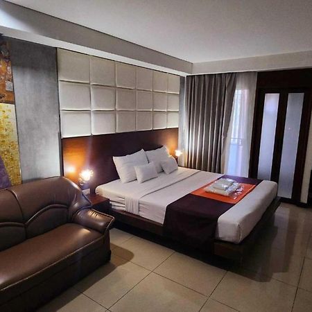 Collection O The Bangkok Cha Cha Suite Banguecoque Exterior foto