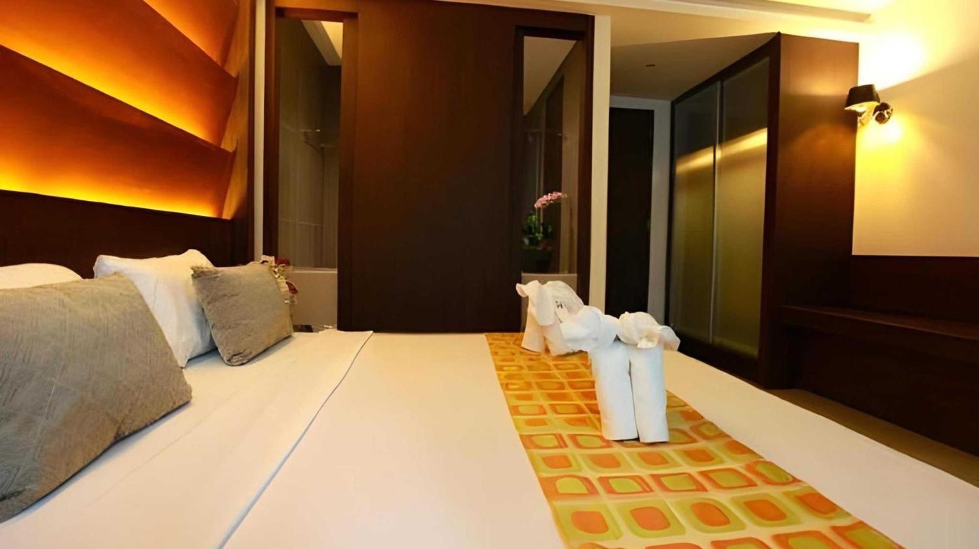 Collection O The Bangkok Cha Cha Suite Banguecoque Exterior foto