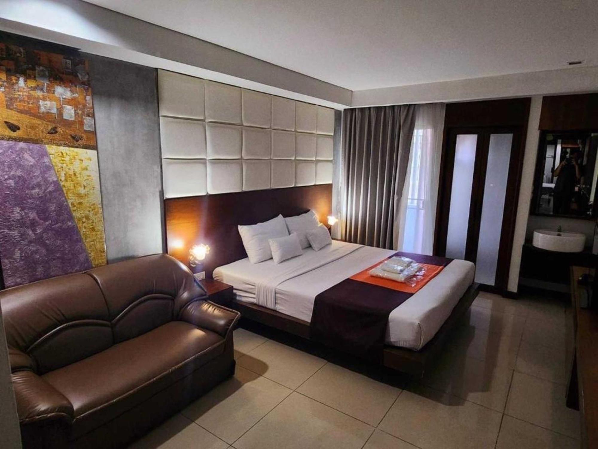 Collection O The Bangkok Cha Cha Suite Banguecoque Exterior foto