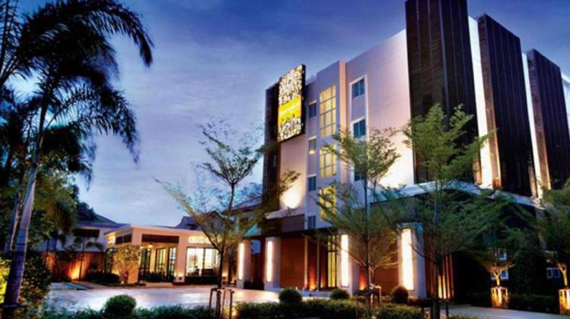 Collection O The Bangkok Cha Cha Suite Banguecoque Exterior foto