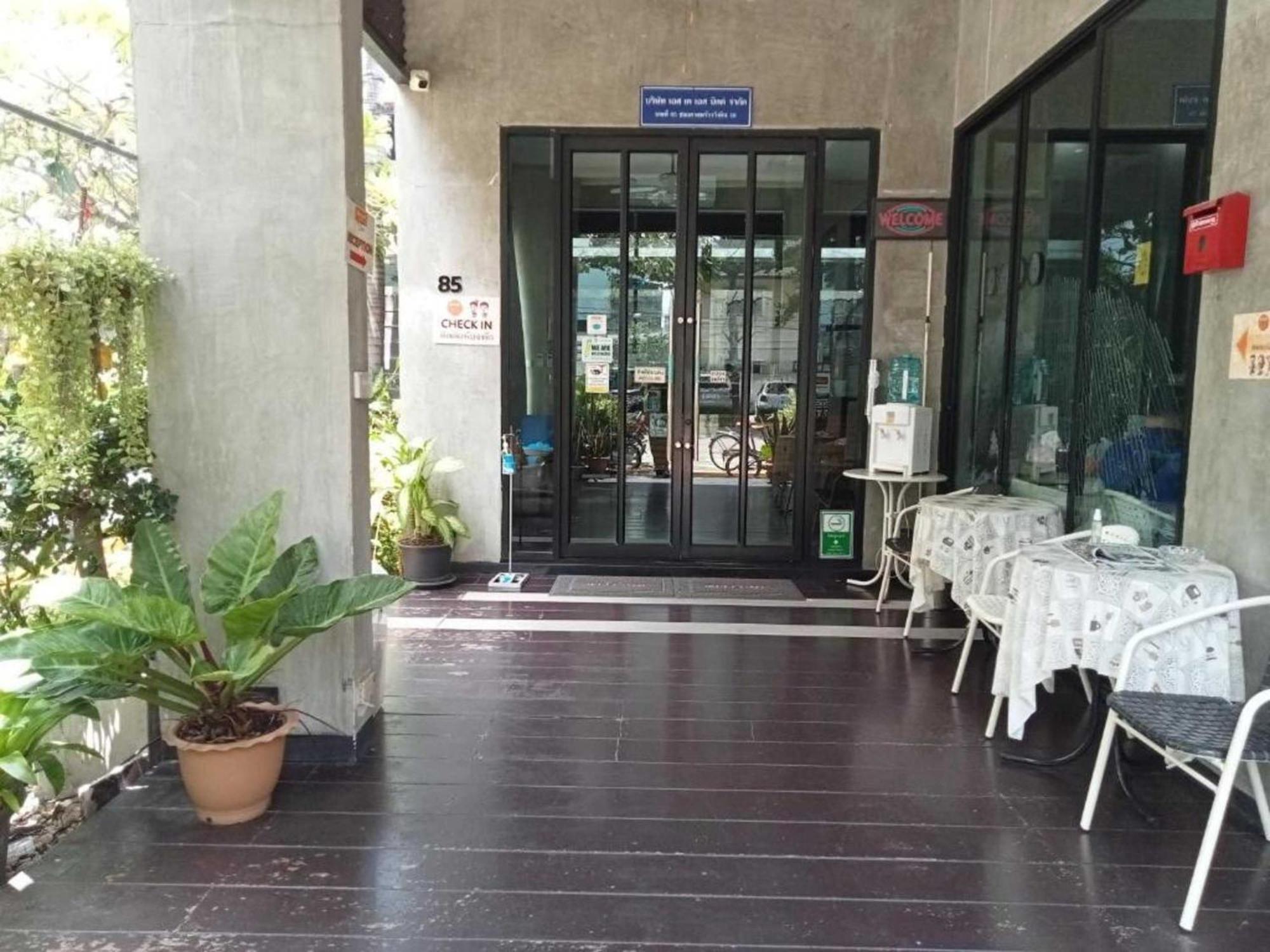 Collection O The Bangkok Cha Cha Suite Banguecoque Exterior foto